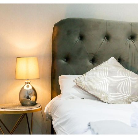 Classic 2Bd Flat In Chelmsford Extérieur photo
